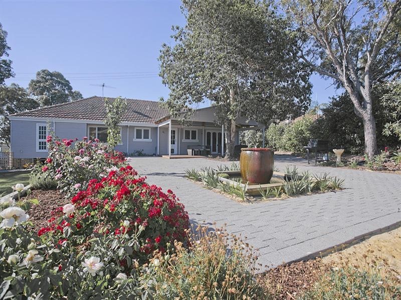 10 Stanhope Road, Kalamunda WA 6076