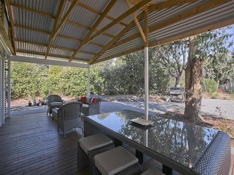 10 Stanhope Road, Kalamunda WA 6076