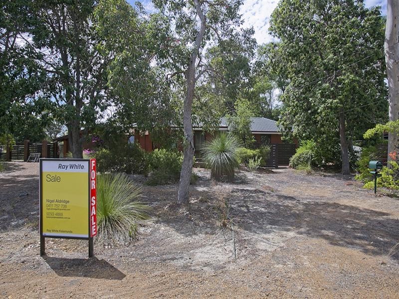 17 Rosemount Terrace, Lesmurdie WA 6076