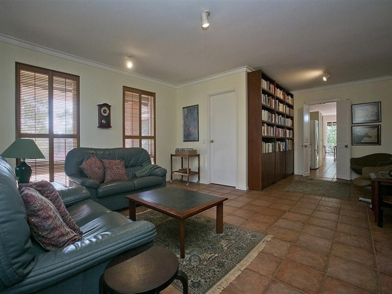 17 Rosemount Terrace, Lesmurdie WA 6076