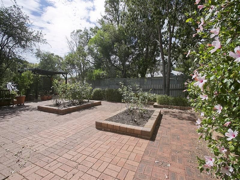 17 Rosemount Terrace, Lesmurdie WA 6076