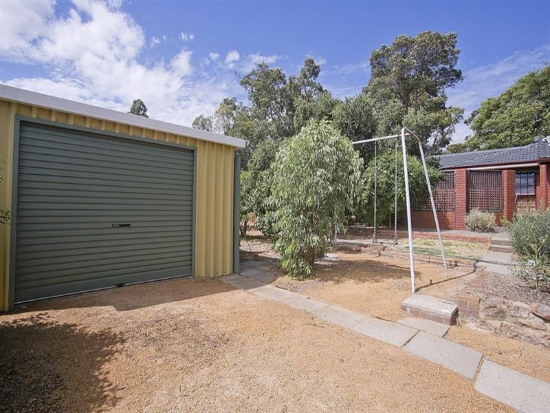 17 Rosemount Terrace, Lesmurdie WA 6076