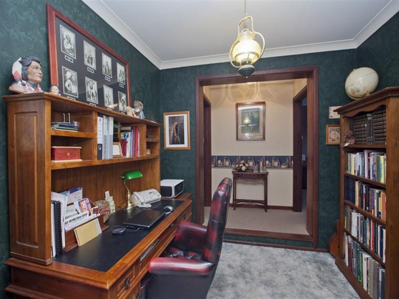 17 Glyde Road, Lesmurdie WA 6076