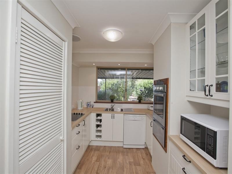 90 Grove Road, Lesmurdie WA 6076