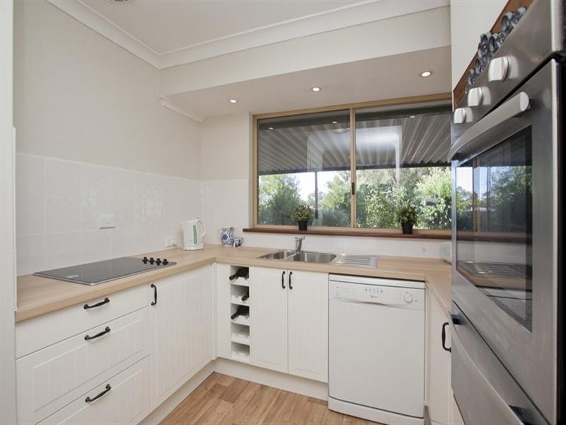 90 Grove Road, Lesmurdie WA 6076