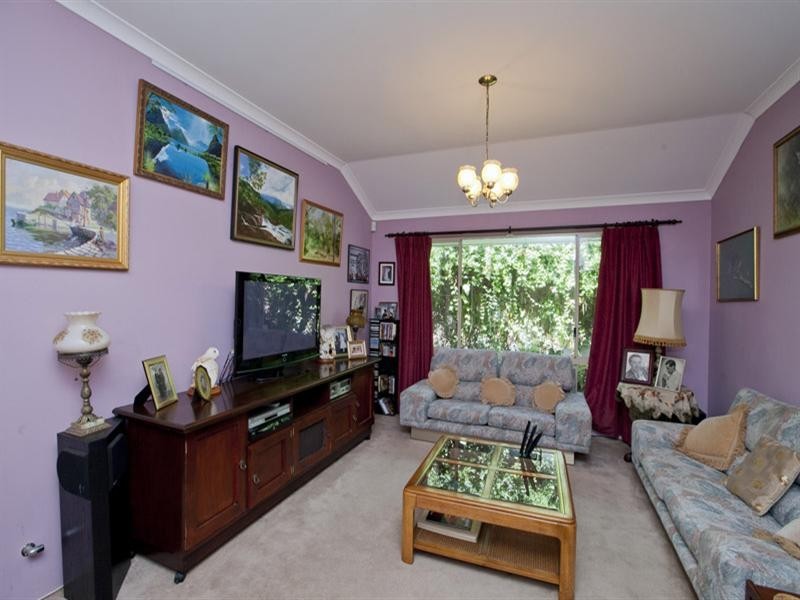 18 Collins Road, Kalamunda WA 6076