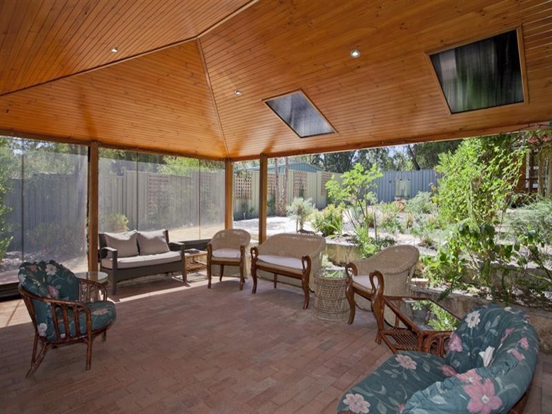 18 Collins Road, Kalamunda WA 6076