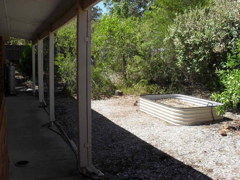 195 Lesmurdie Road, Lesmurdie WA 6076