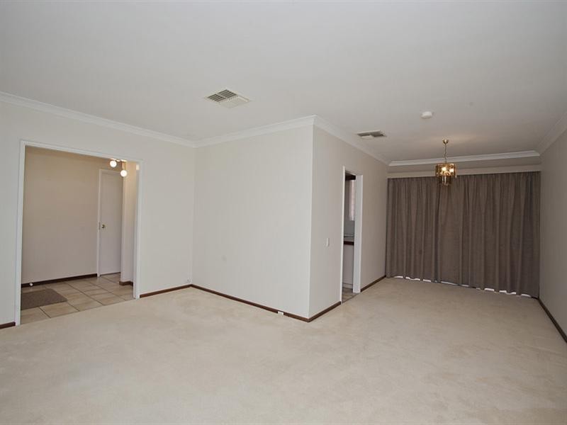 61 Regency Drive, Thornlie WA 6108