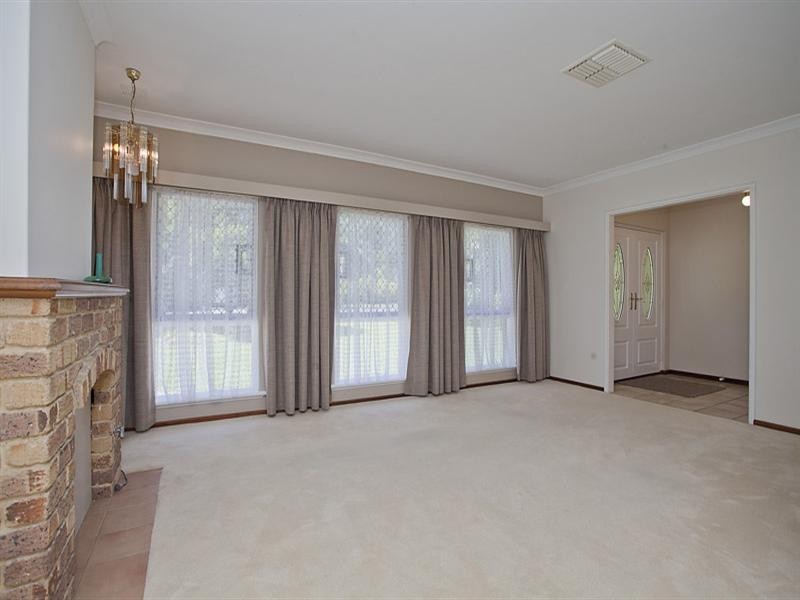 61 Regency Drive, Thornlie WA 6108