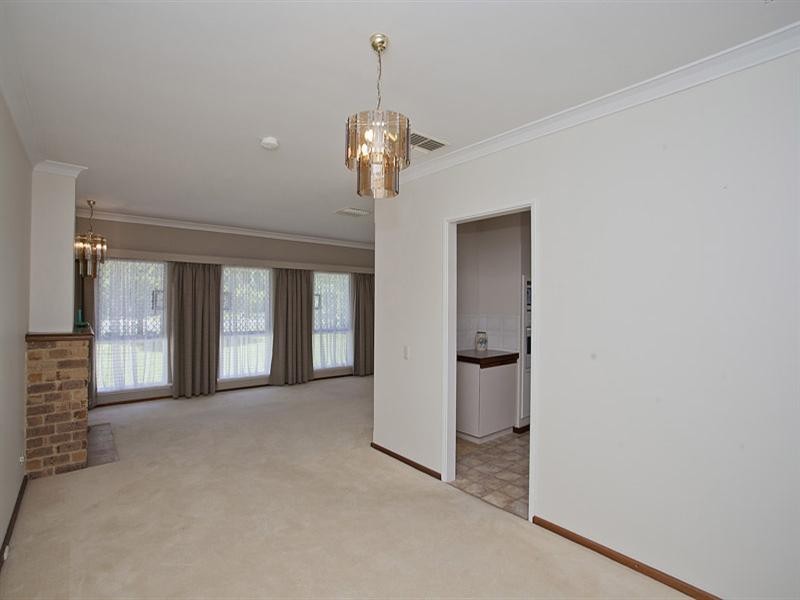 61 Regency Drive, Thornlie WA 6108