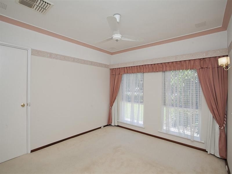 61 Regency Drive, Thornlie WA 6108