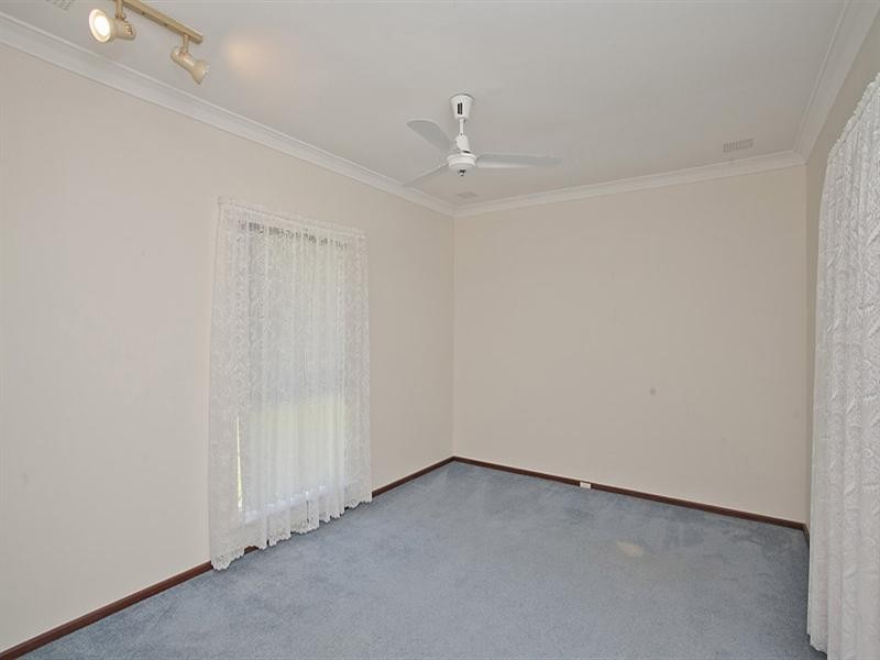 61 Regency Drive, Thornlie WA 6108