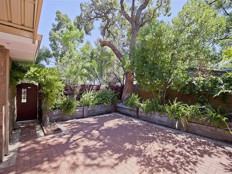 61 Regency Drive, Thornlie WA 6108