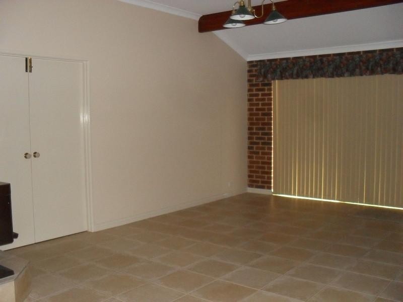 19 Halleendale Road, Walliston WA 6076