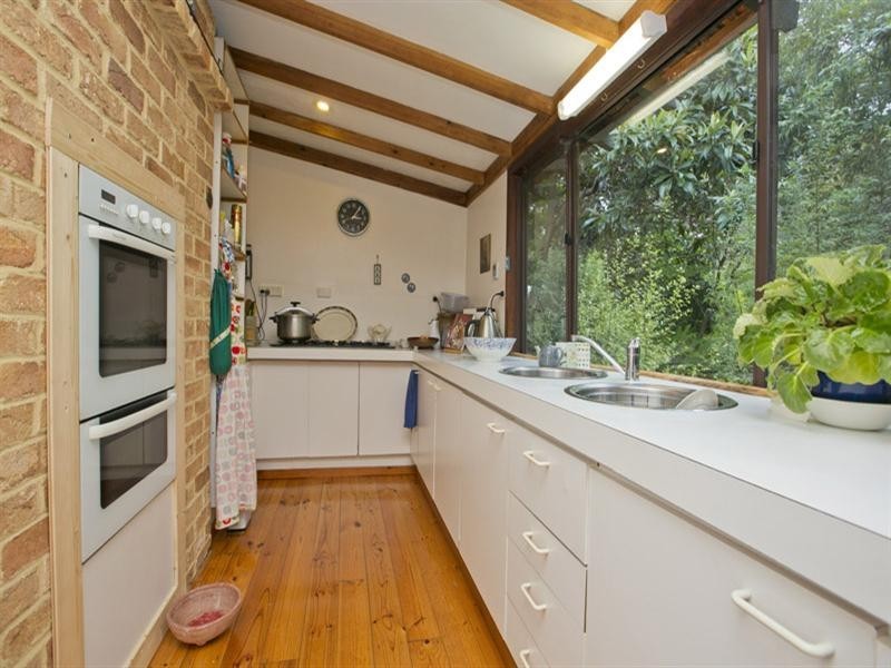 5 Nairn Road, Bickley WA 6076