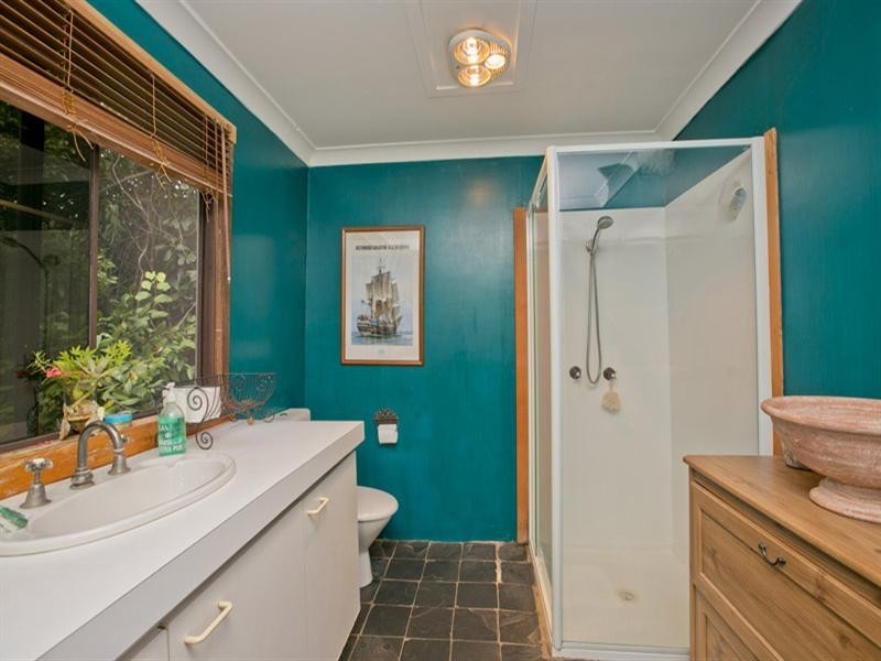 5 Nairn Road, Bickley WA 6076