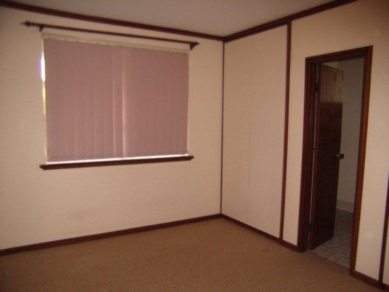 42 Railway Road, Kalamunda WA 6076