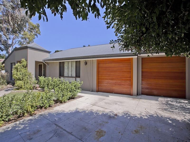 35 Coronilla Way, Forrestfield WA 6058