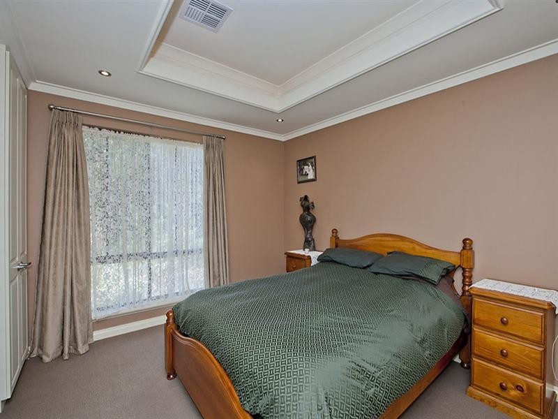 35 Coronilla Way, Forrestfield WA 6058