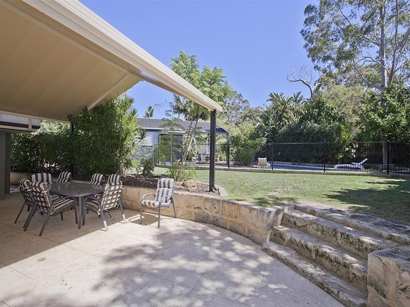 35 Coronilla Way, Forrestfield WA 6058