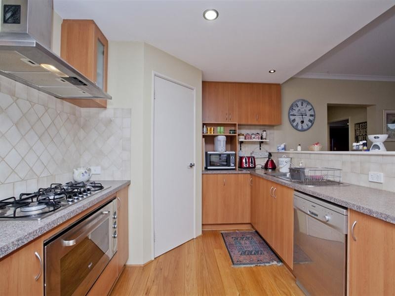 58 Hawkvale Road, High Wycombe WA 6057