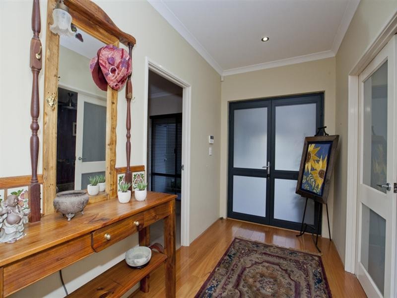 58 Hawkvale Road, High Wycombe WA 6057