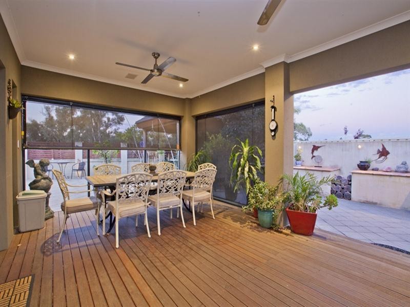 58 Hawkvale Road, High Wycombe WA 6057