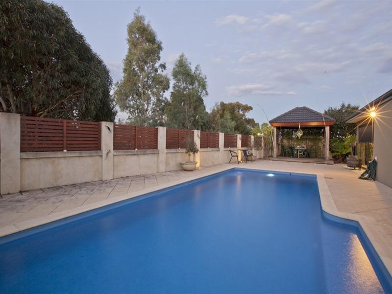 58 Hawkvale Road, High Wycombe WA 6057