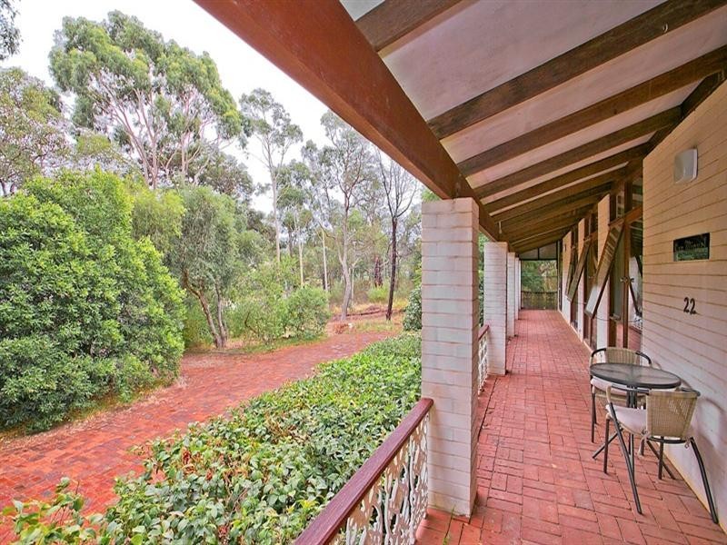 22 Headingly Road, Kalamunda WA 6076