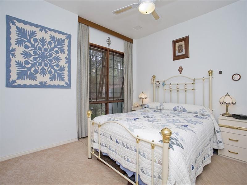 22 Headingly Road, Kalamunda WA 6076