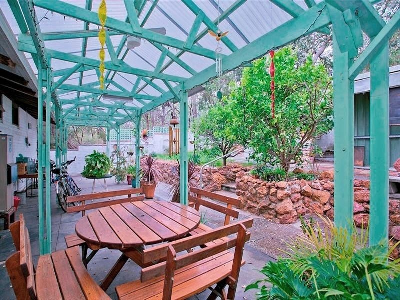 22 Headingly Road, Kalamunda WA 6076