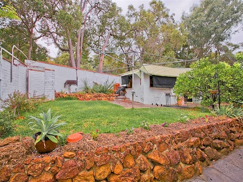 22 Headingly Road, Kalamunda WA 6076