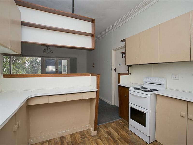 12 Snowball Road, Kalamunda WA 6076