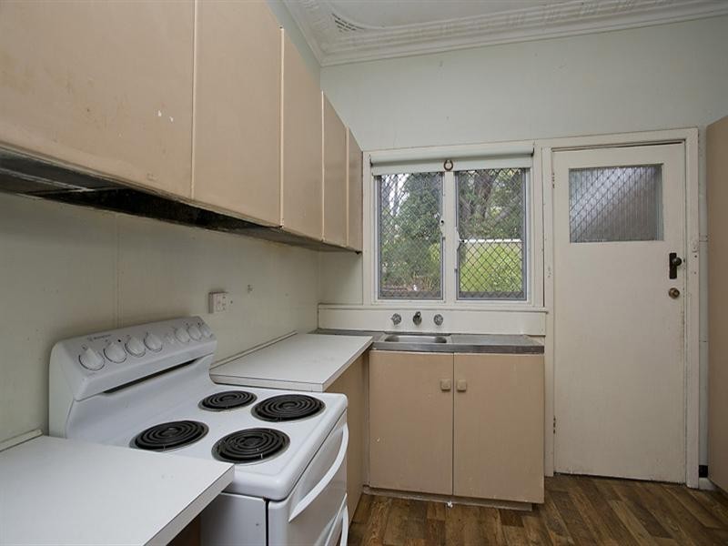 12 Snowball Road, Kalamunda WA 6076