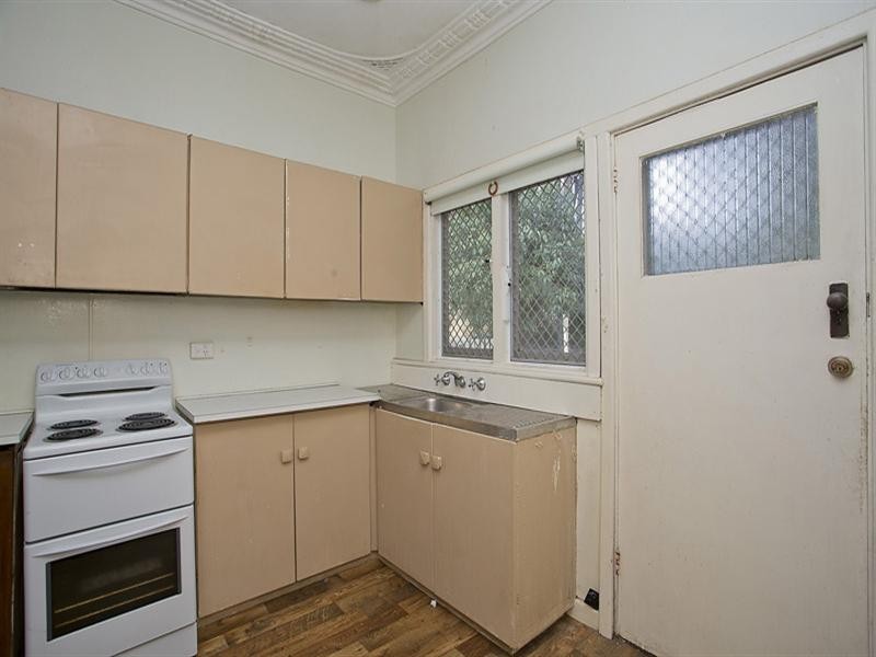 12 Snowball Road, Kalamunda WA 6076