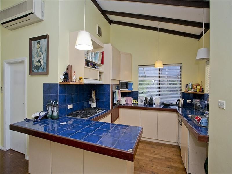 36 Robins Road, Kalamunda WA 6076