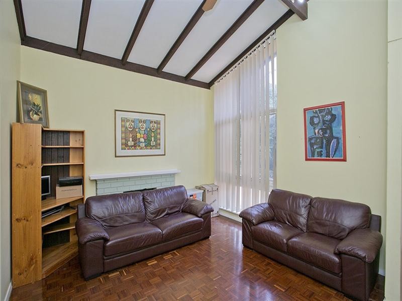 36 Robins Road, Kalamunda WA 6076