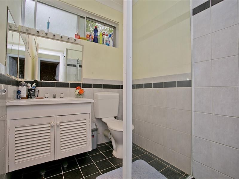 36 Robins Road, Kalamunda WA 6076