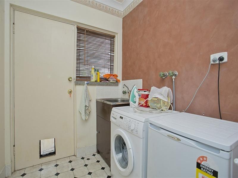 36 Robins Road, Kalamunda WA 6076