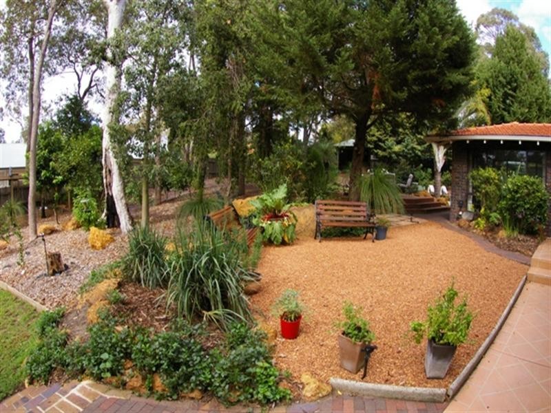 7 Schmitt Road, Kalamunda WA 6076