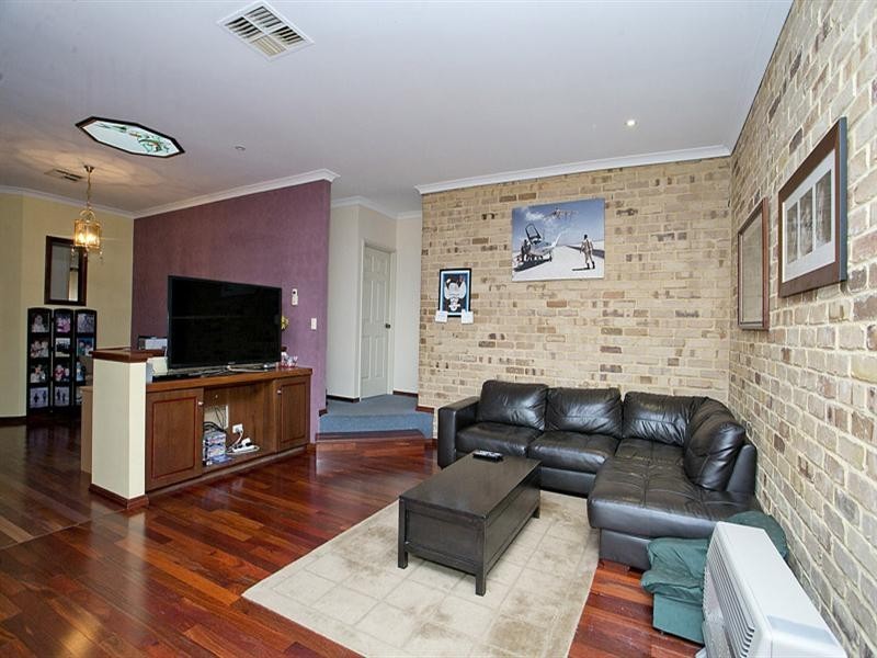 23 Grenville Road, Gooseberry Hill WA 6076