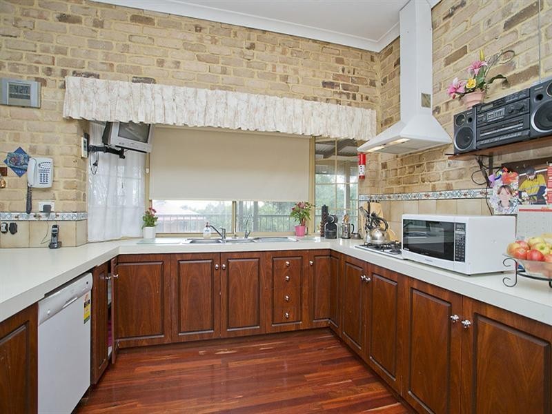 23 Grenville Road, Gooseberry Hill WA 6076