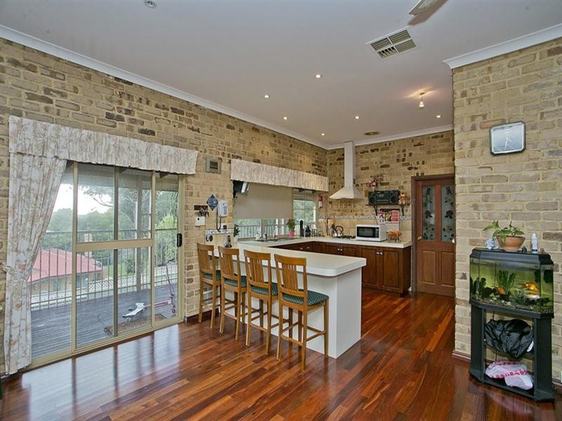 23 Grenville Road, Gooseberry Hill WA 6076