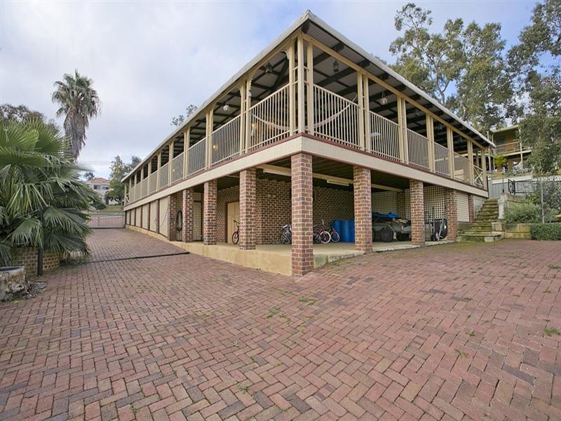 23 Grenville Road, Gooseberry Hill WA 6076