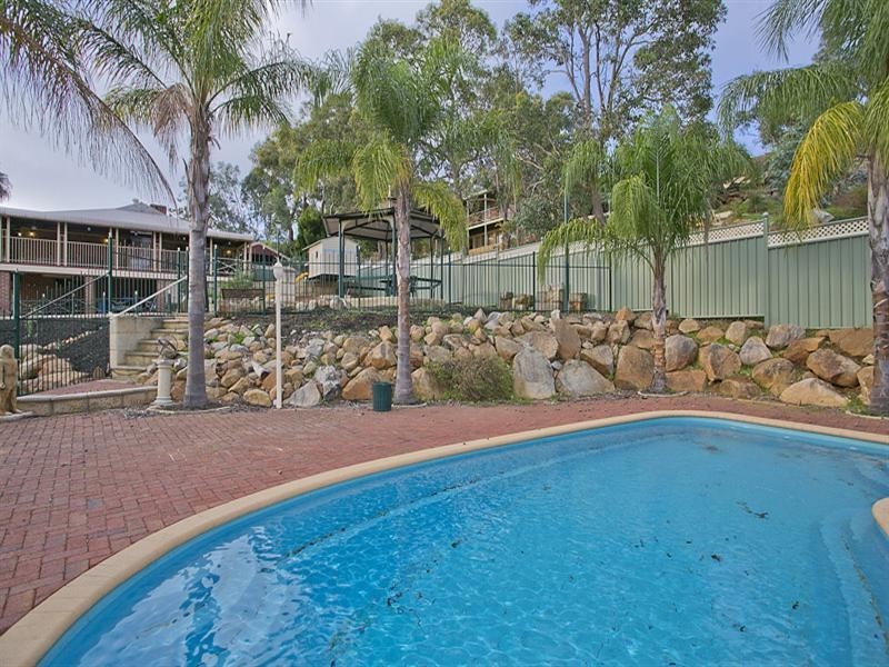23 Grenville Road, Gooseberry Hill WA 6076