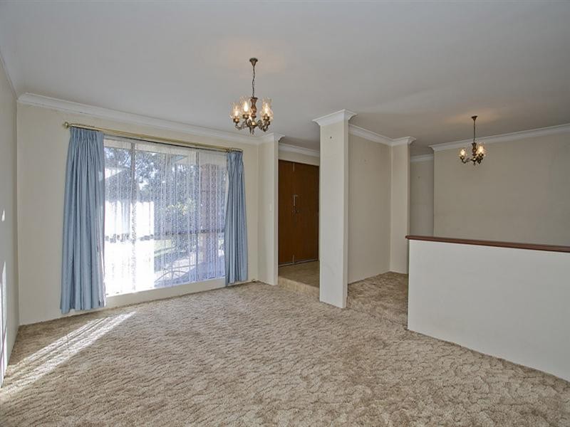 309 Lesmurdie Road, Lesmurdie WA 6076