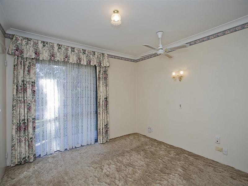 309 Lesmurdie Road, Lesmurdie WA 6076