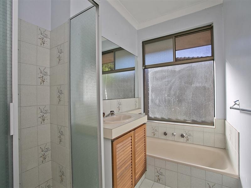 309 Lesmurdie Road, Lesmurdie WA 6076