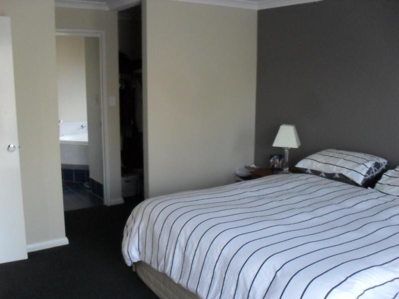 70 Raeburn Road, Roleystone WA 6111